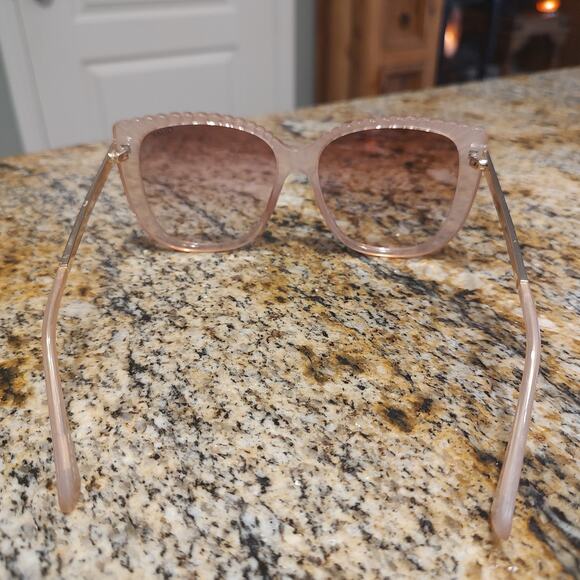 Quay Pink Oversized Sunglasses with Rose Gold Temples - Used main image 4